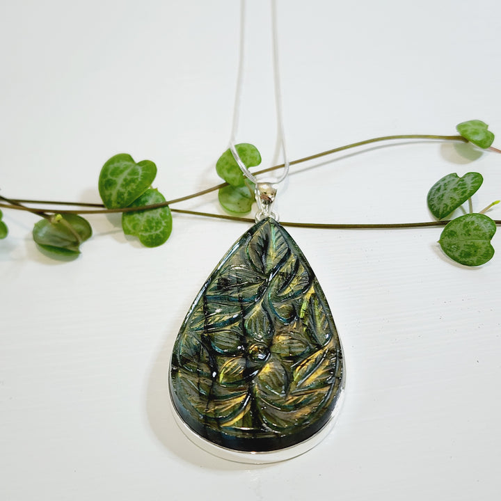Labradorite - Pendant - Mel'z Place