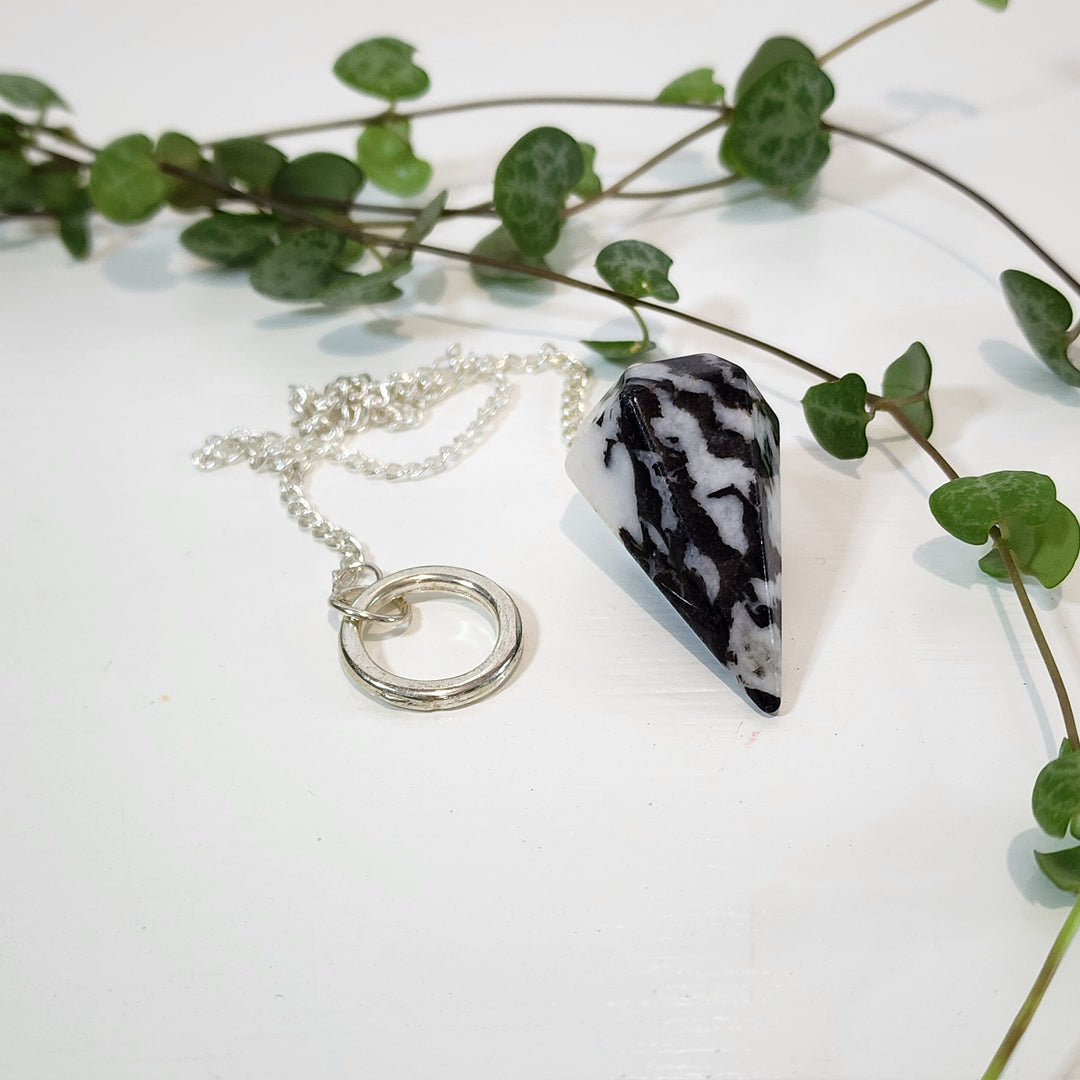 Black & White Zebra Jasper - Pendulum