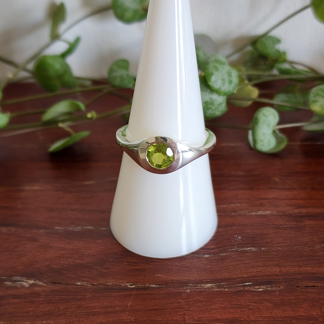 Peridot - Ring