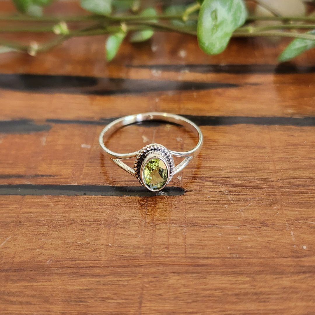 Peridot - Ring