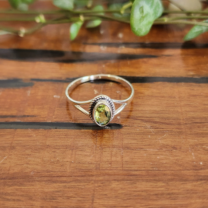 Peridot - Ring