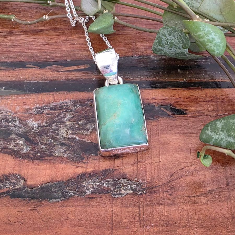 Chrysoprase Pendant set in 925 sterling silver