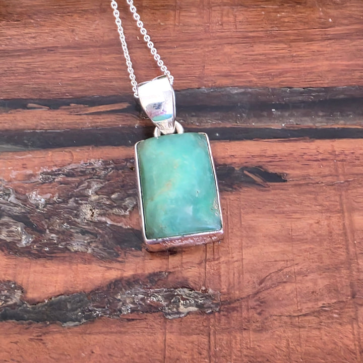 Chrysoprase Pendant set in 925 sterling silver.