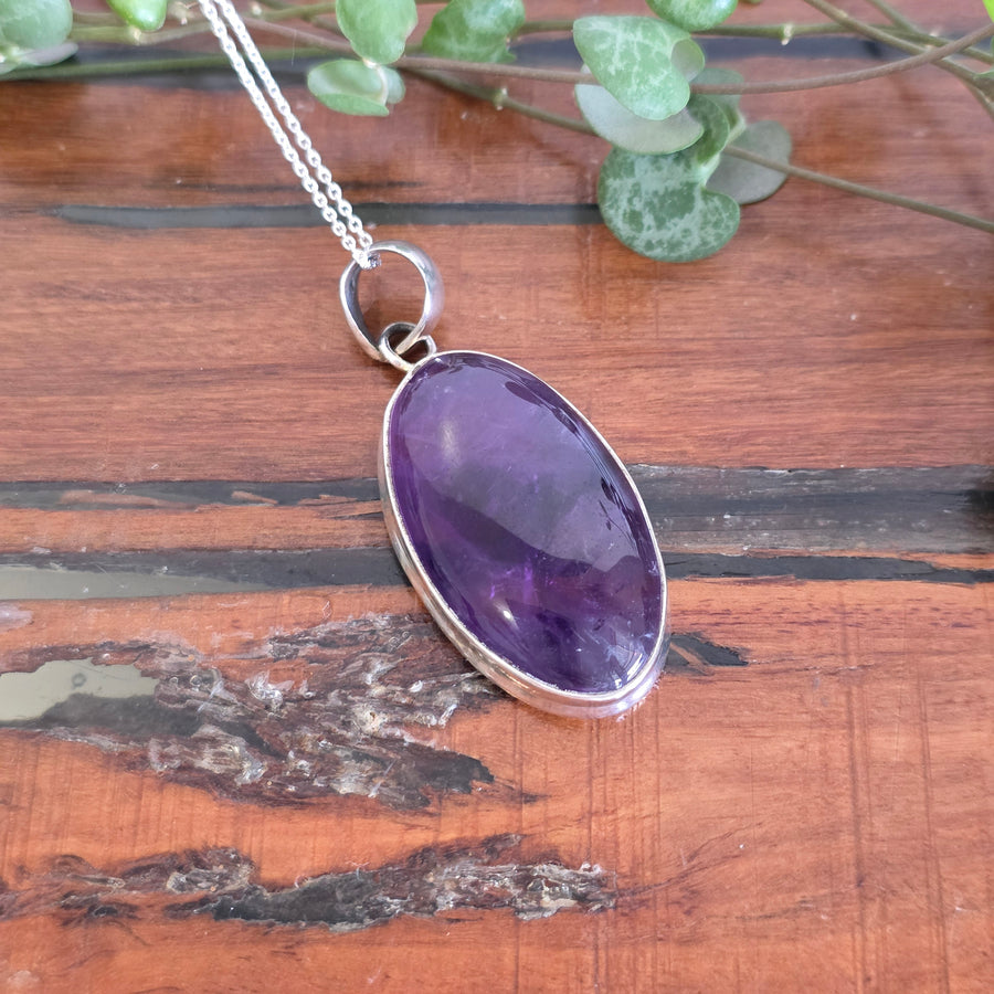 Amethyst Pendant set in 925 sterling silver.