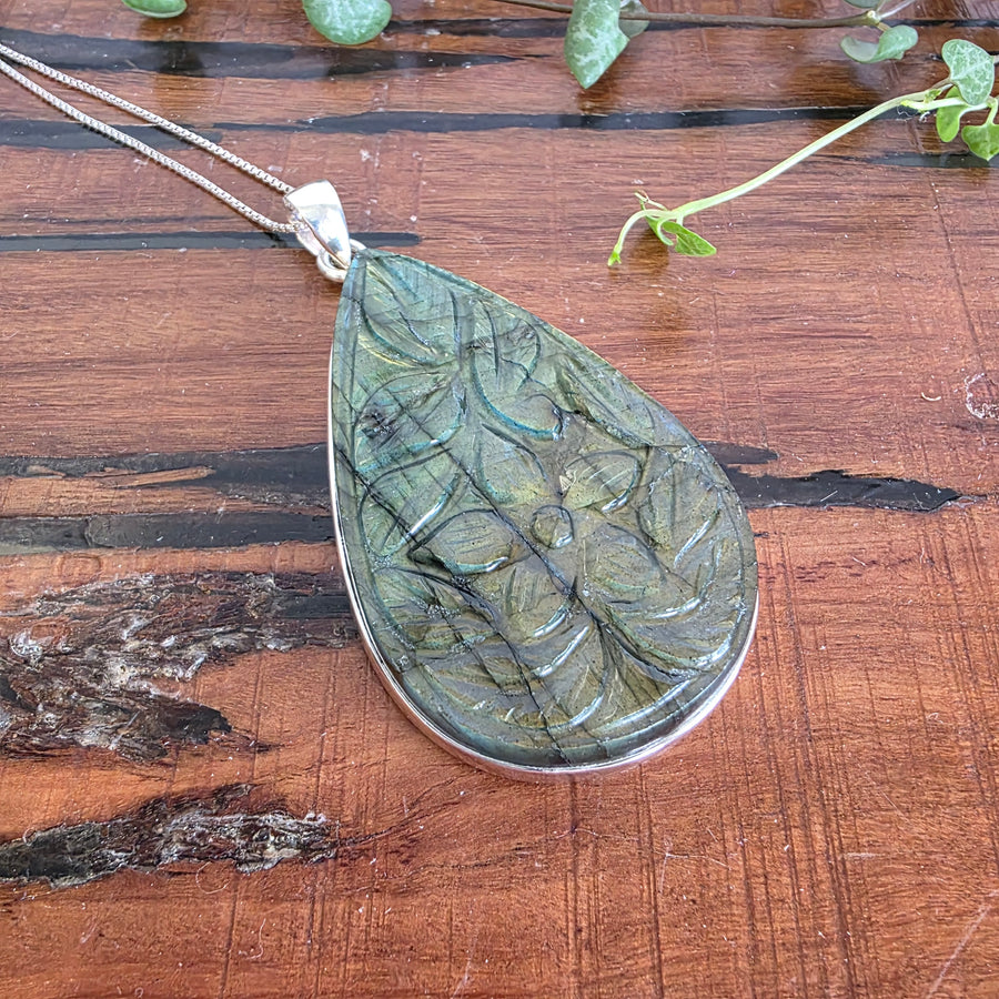 Labradorite - Pendant - Mel'z Place