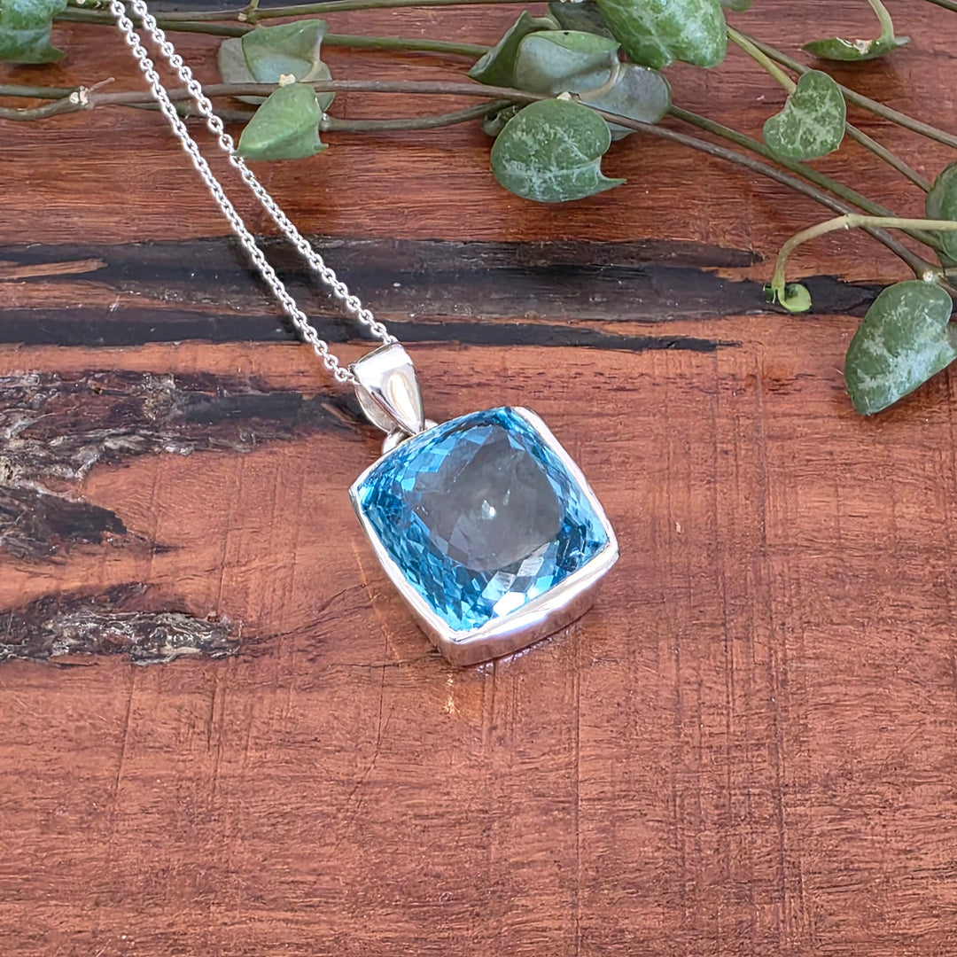Blue Topaz Pendant Set in 925 Sterling Silver.