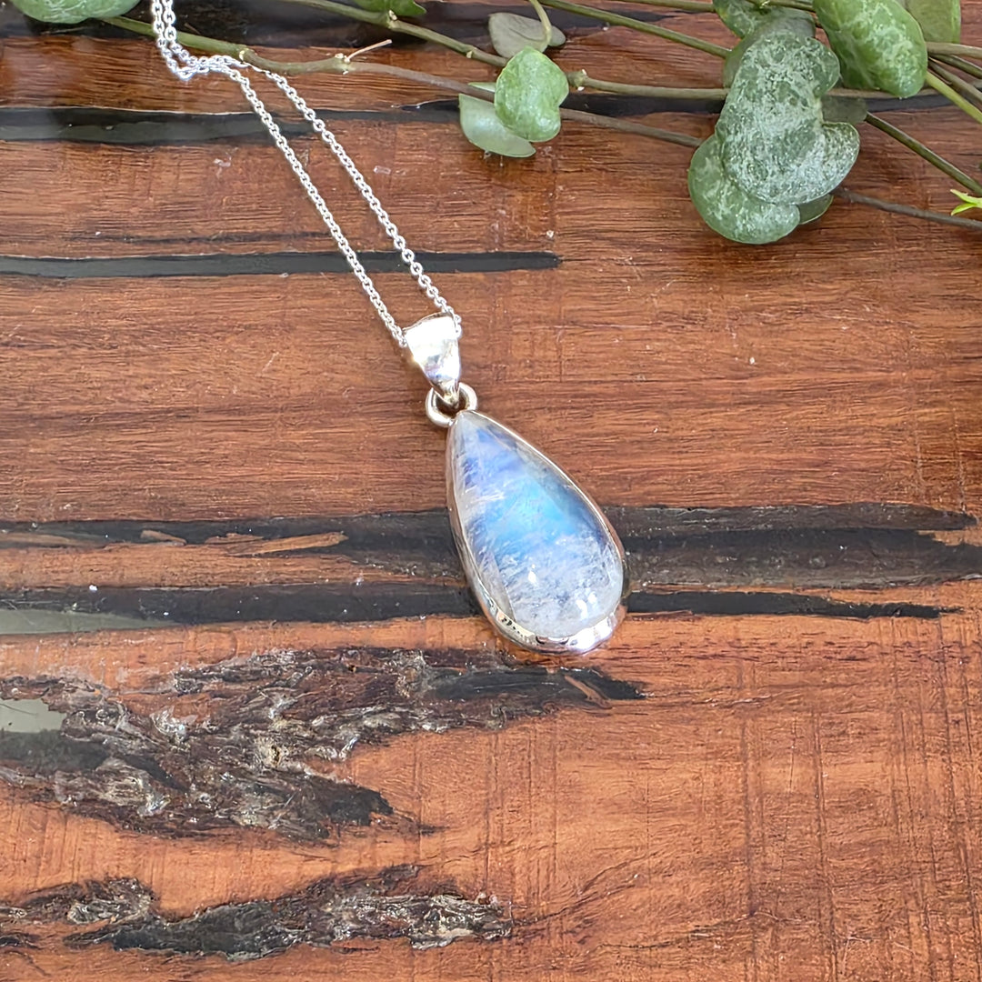 Rainbow Moonstone - Pendant