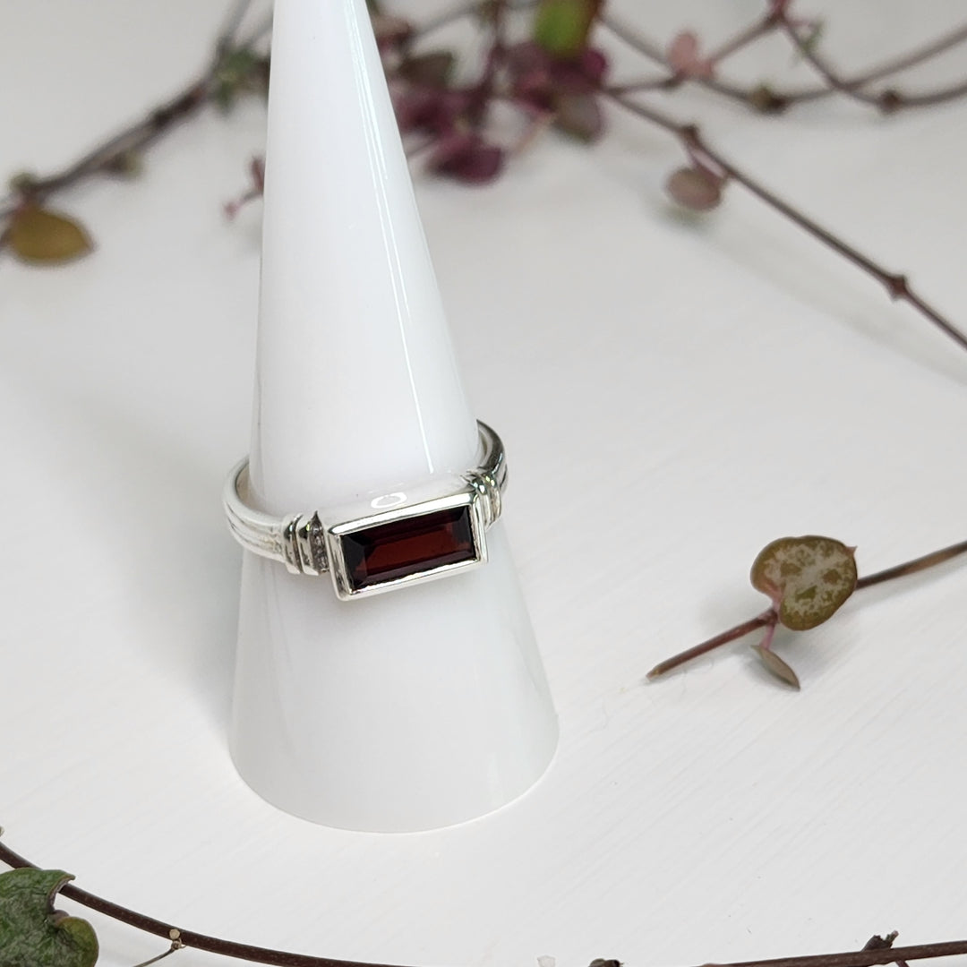 Garnet - Ring