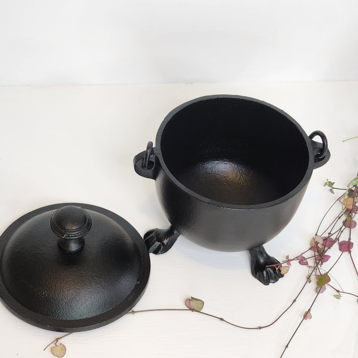 Aluminum Cauldron - With 3 Legs