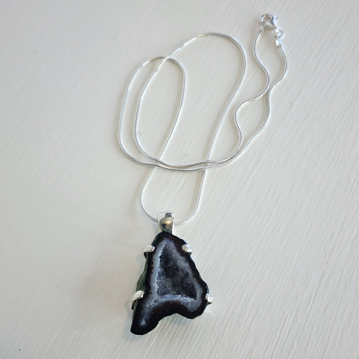 Agate Geode Pendant set in 925 Sterling Silver