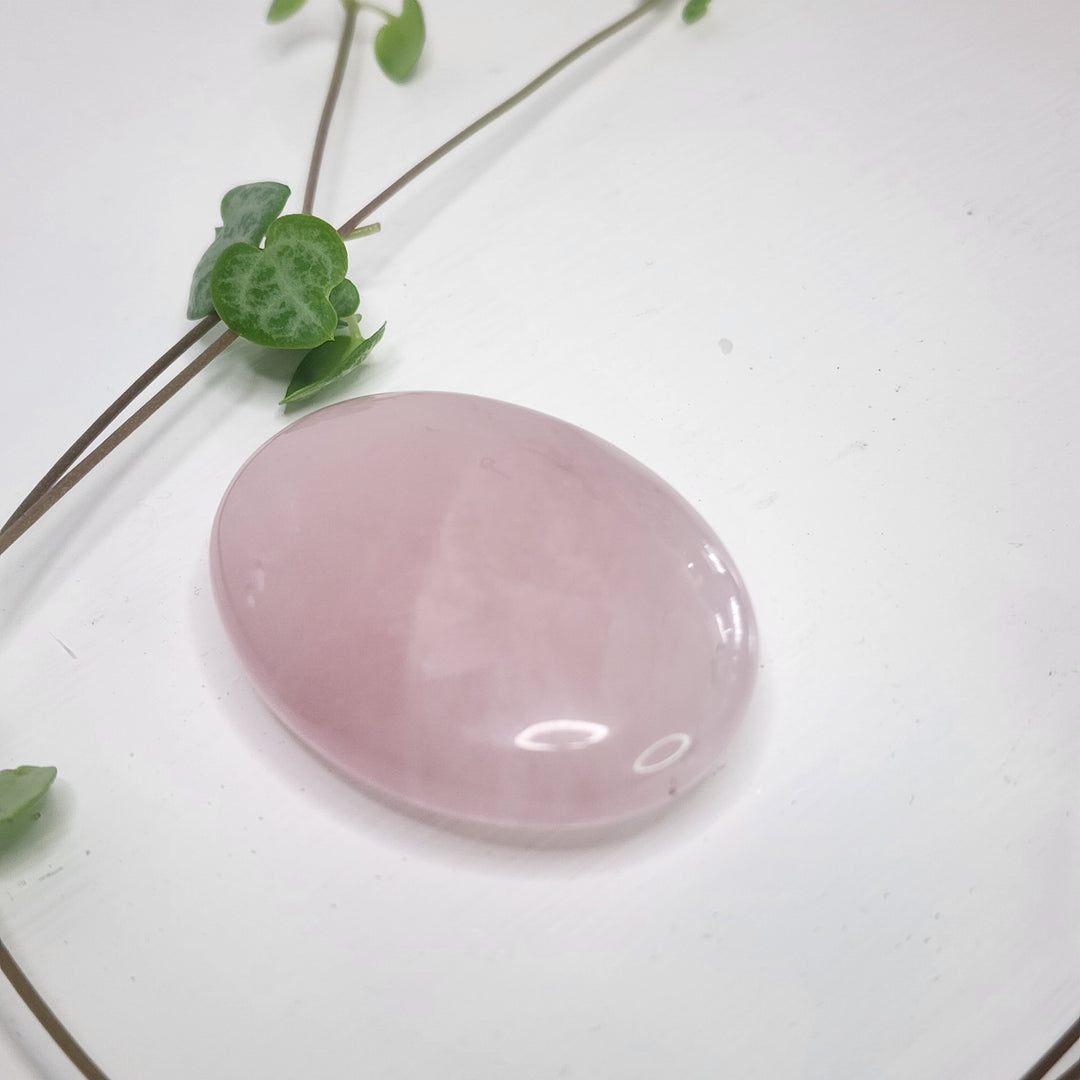 Rose Quartz - Palm Stone