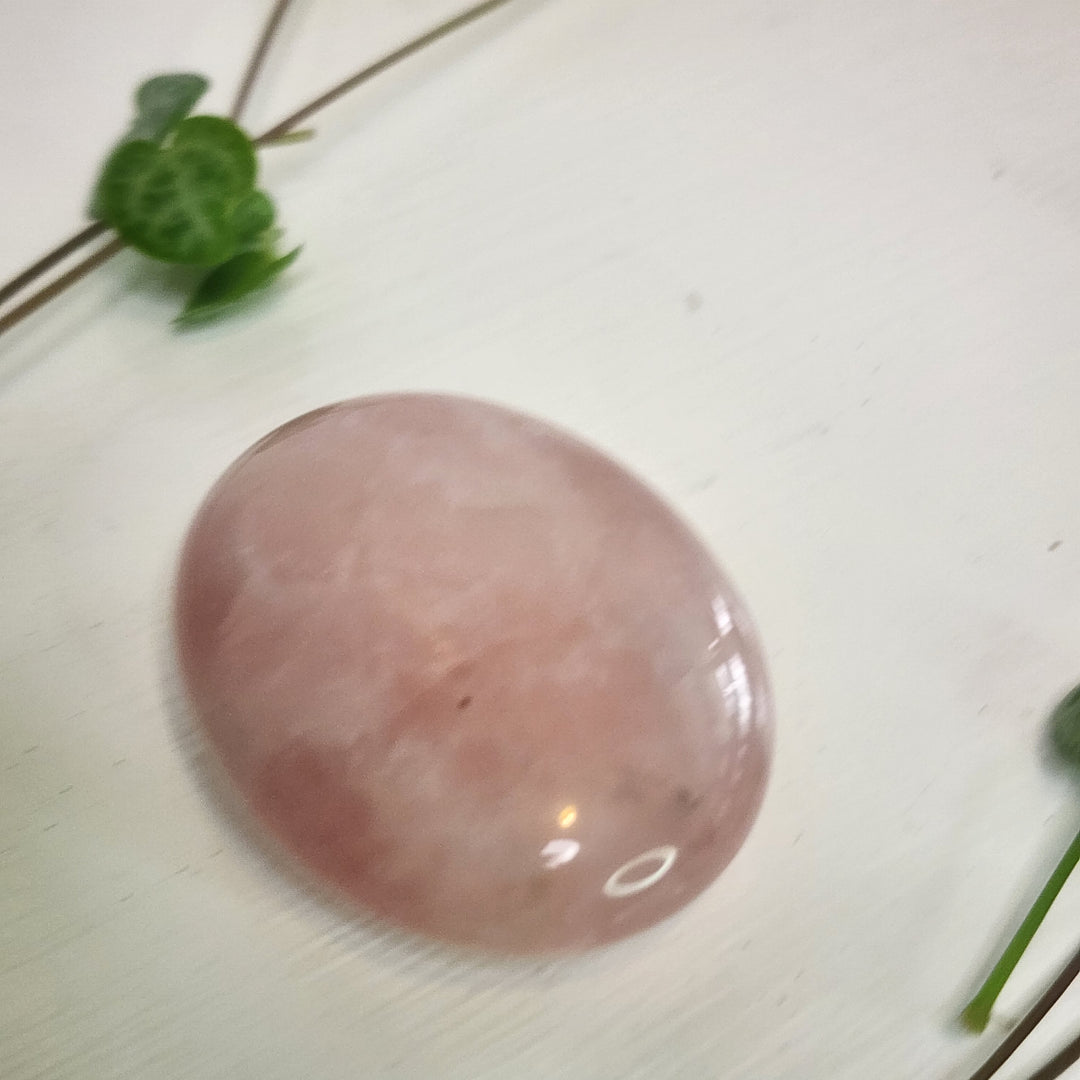Rose Quartz - Palm Stone