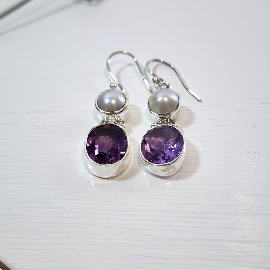 Amethyst & Pearl - Earrings