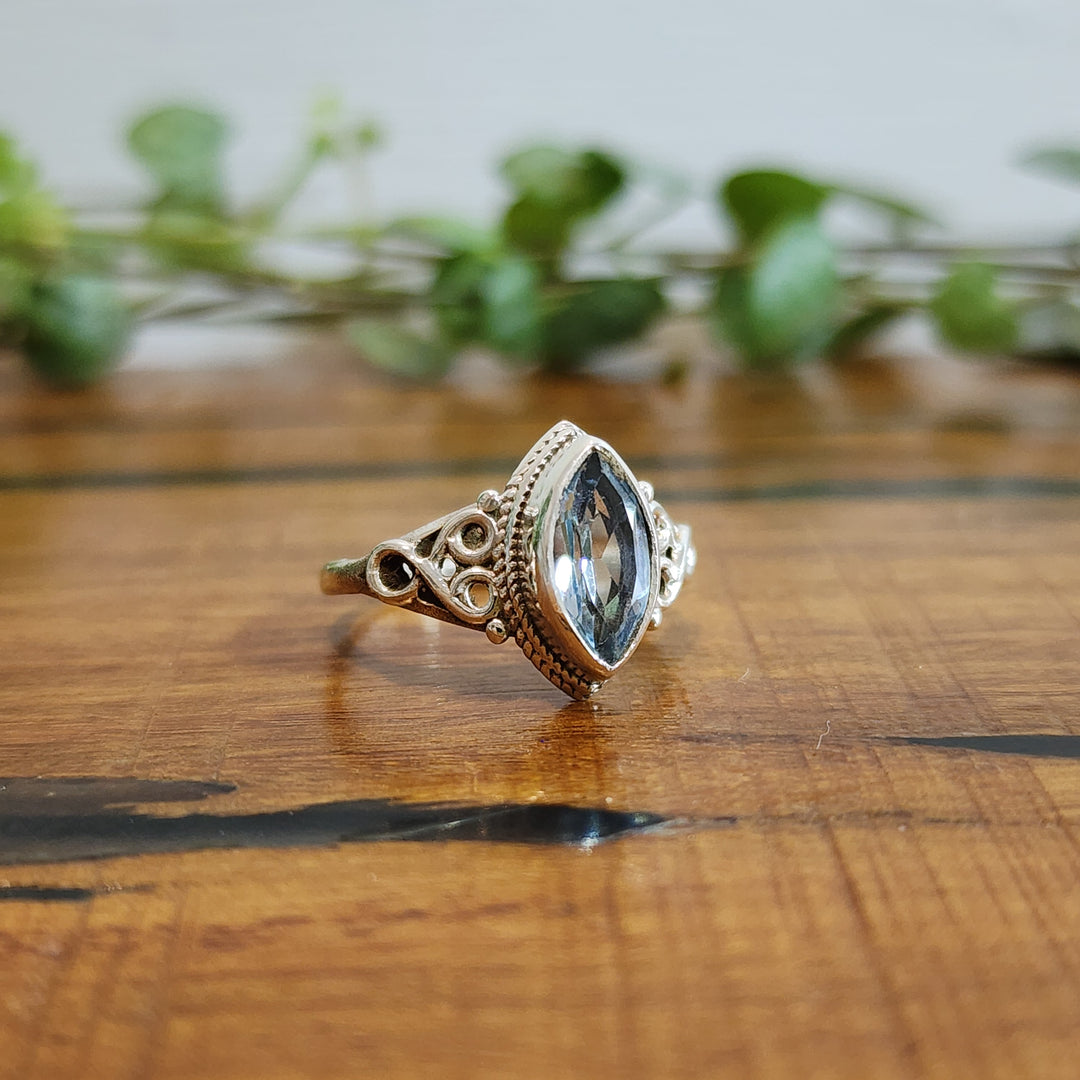 Blue Topaz - Ring