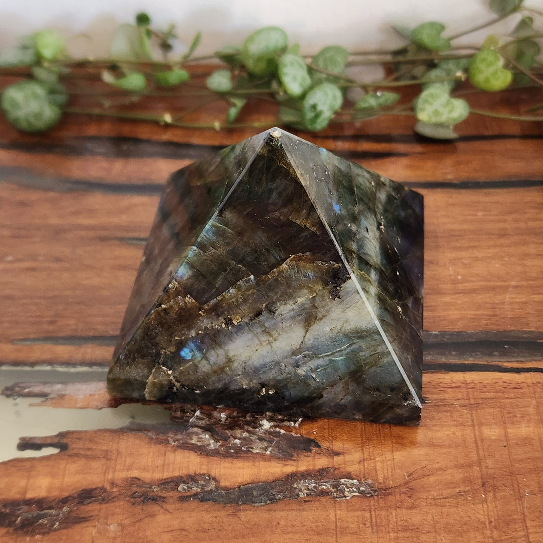 Labradorite - Pyramid