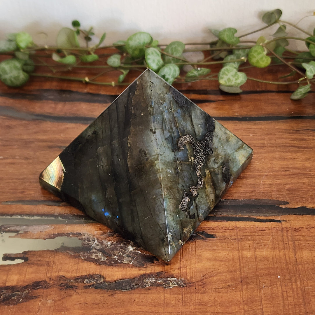 Labradorite - Pyramid