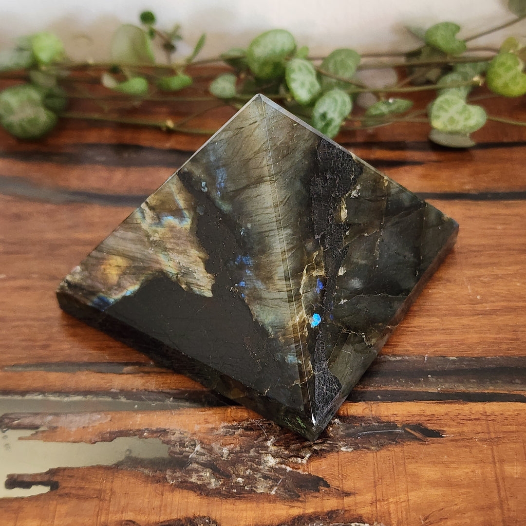 Labradorite - Pyramid