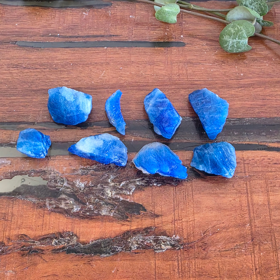 Fluorescent Sodalite - Raw