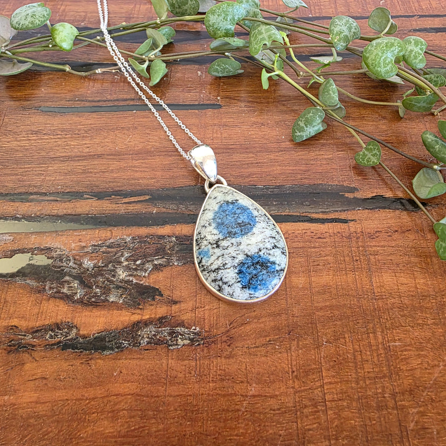 K2 Jasper Pendant set in 925 sterling silver, comes with a 45 cm 925 sterling silver chain.