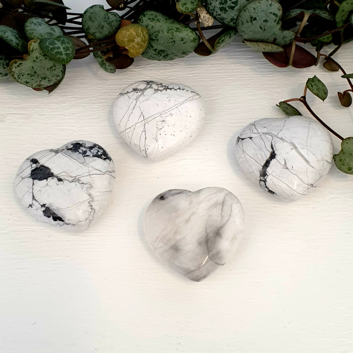Howlite - Heart