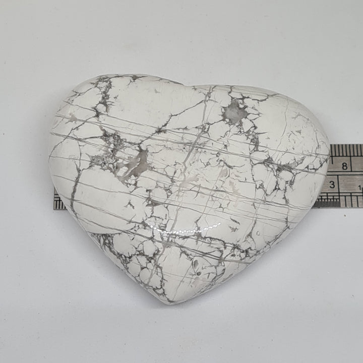 Howlite - Heart