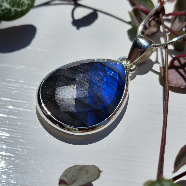 Labradorite - Pendant