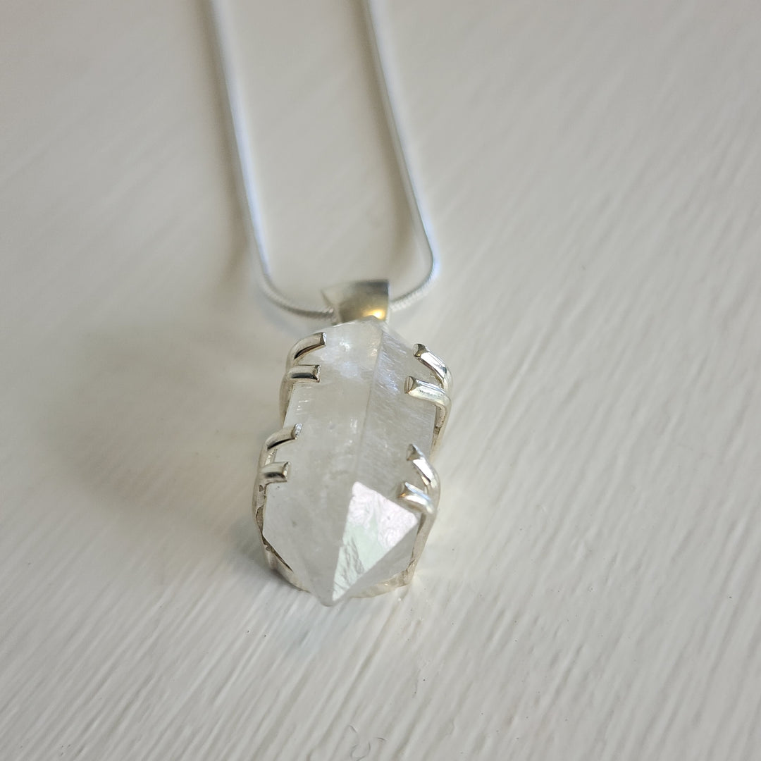Quartz - Pendant
