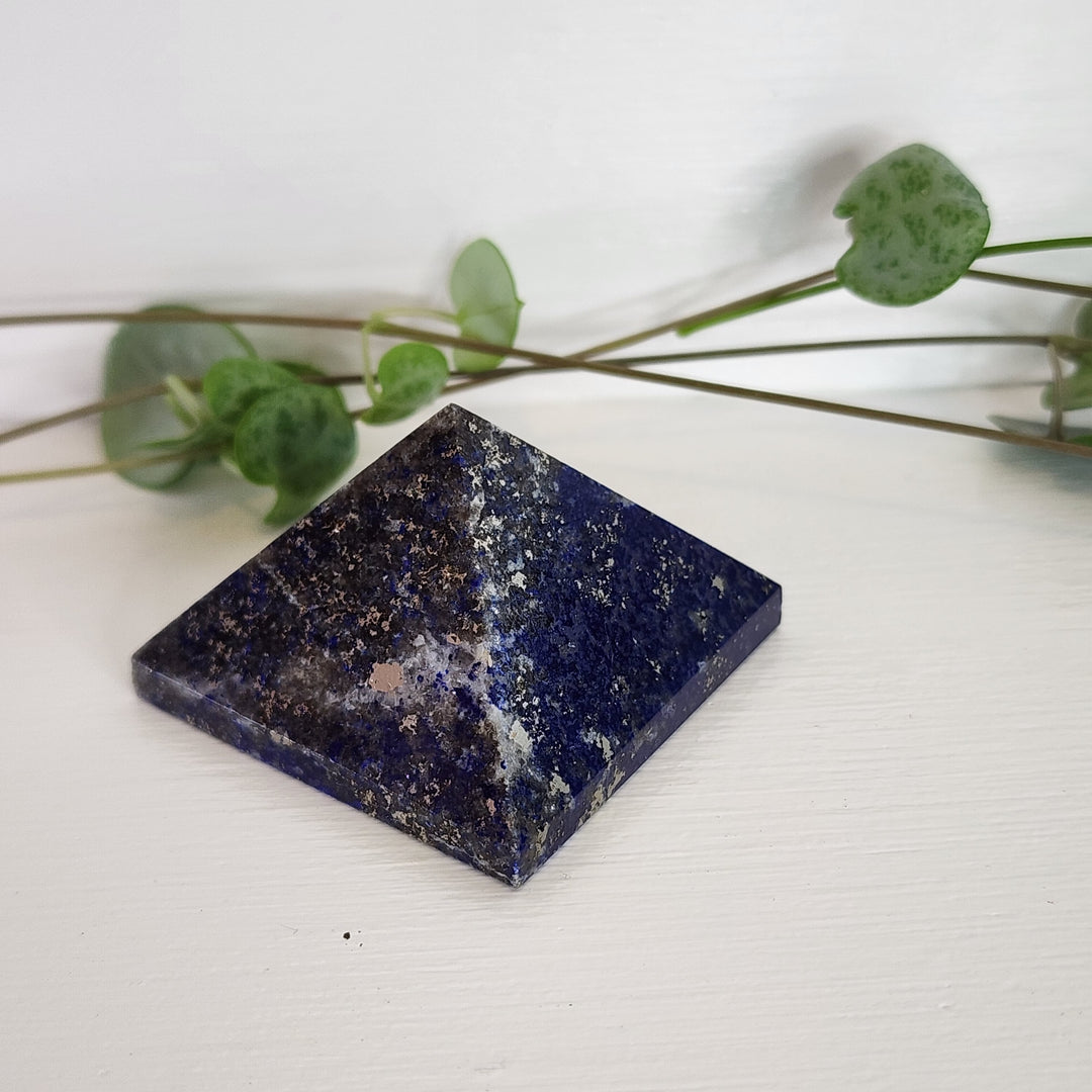 Lapis Lazuli - Pyramid